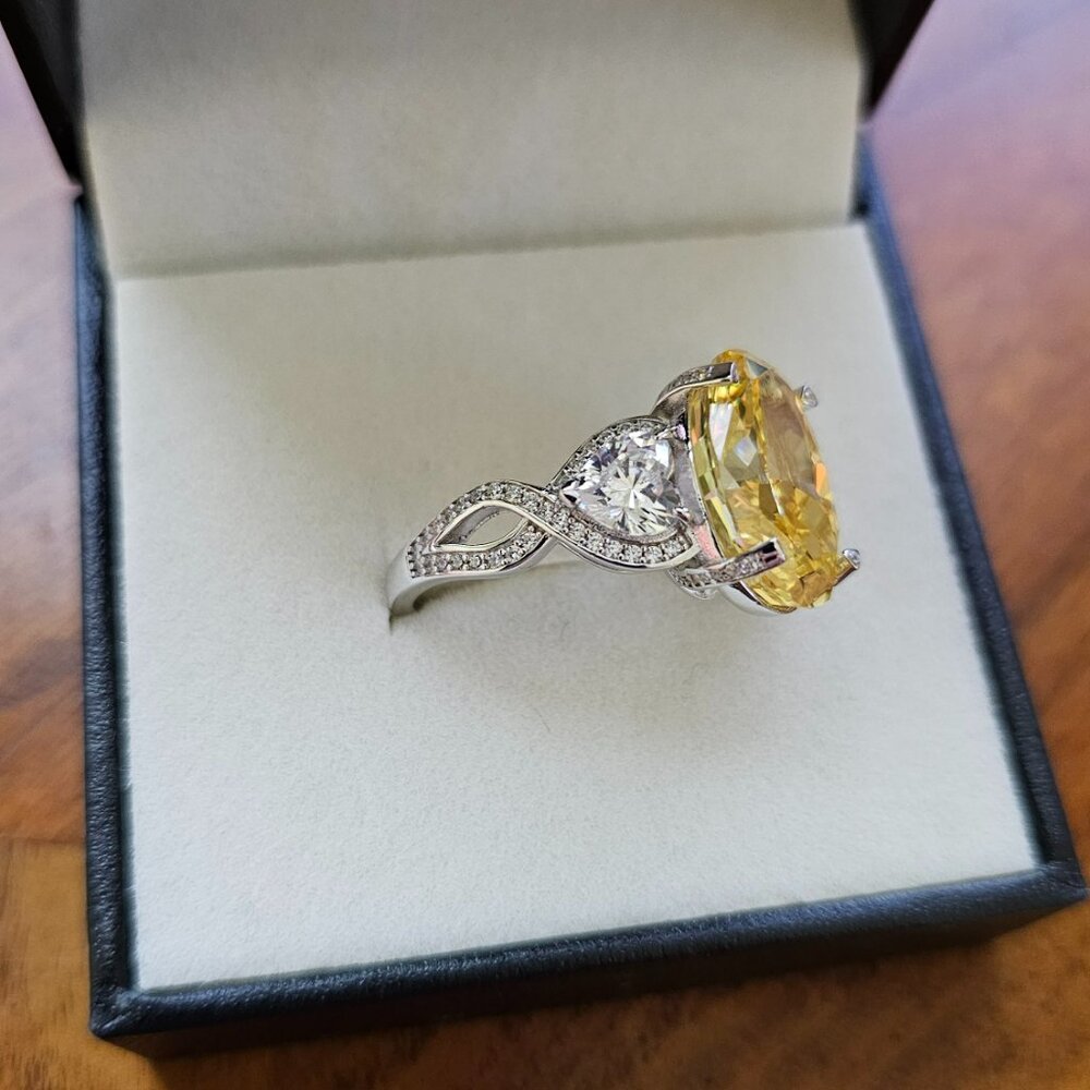 RING      #217 - Picture 4 of 5